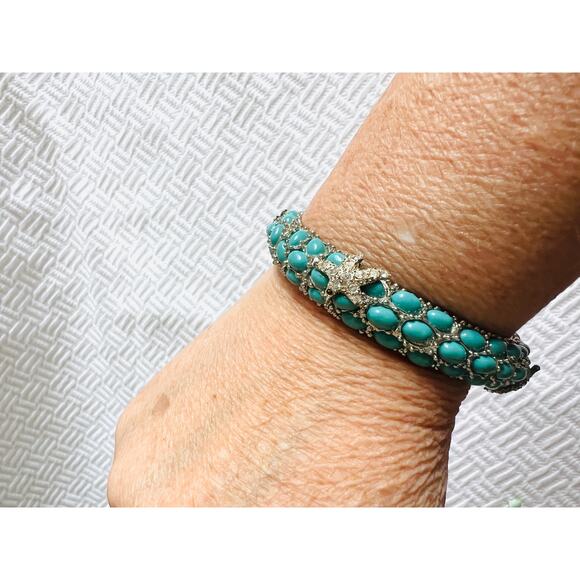 Vintage Turquoise Cabochon Starfish Rhinestone Hinged Bangle Bracelet 2.25” - Picture 9 of 10